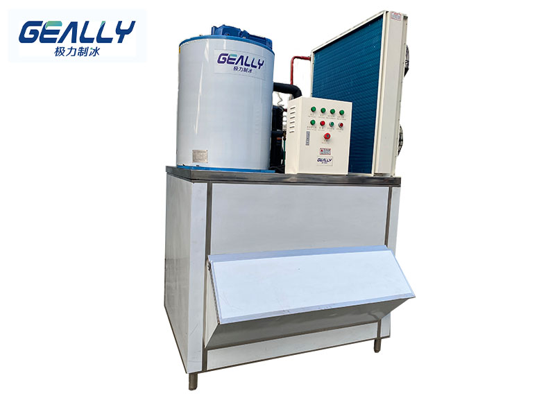 片冰機(jī)的片冰性質(zhì)特點及用途